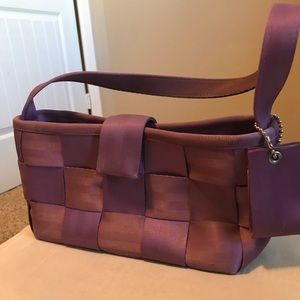Seatbelt purse